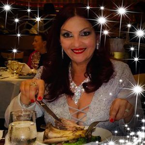 Meet your Posher, Evy